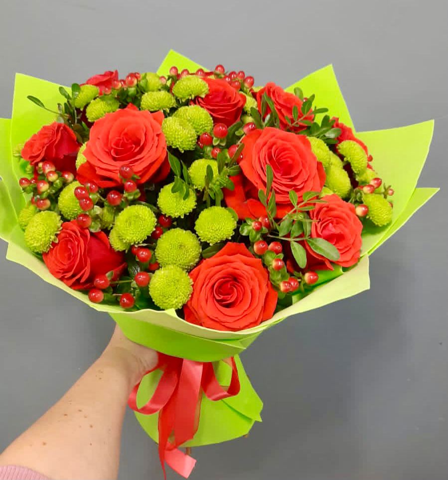 Букет цветов из: Хризантемы и Розы в Горбунки