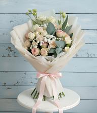 Букет цветов из:  Розы и Лизиантусы #REPLACE_PRED# Горбунки