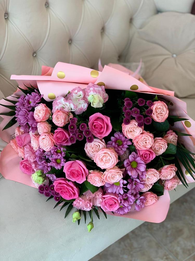 Букет цветов из: Хризантемы, Розы и Лизиантусы в Горбунки