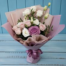 Букет цветов из:  Розы и Лизиантусы в Горбунки