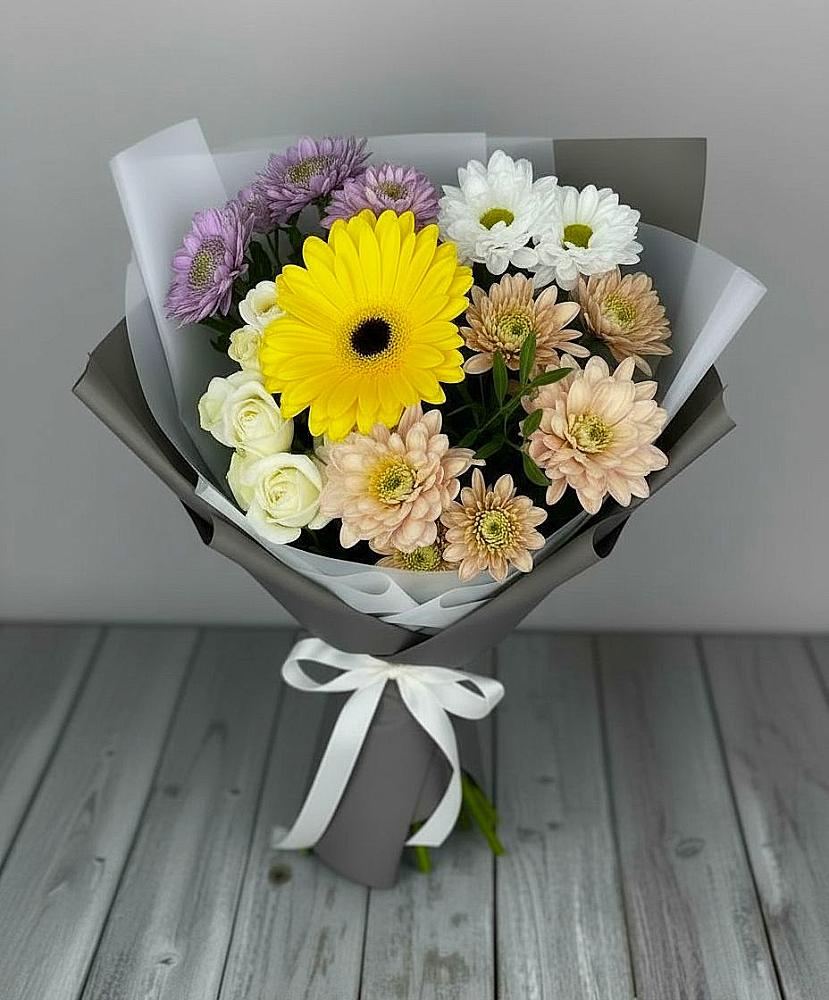 Букет цветов из: Розы, Герберы и Хризантемы в Горбунки