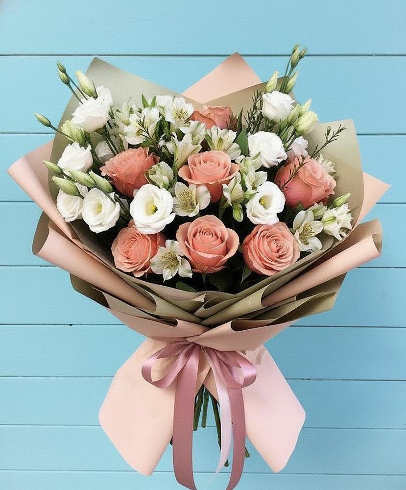 Букет цветов из: Розы, Альстромерии и Лизиантусы в Горбунки