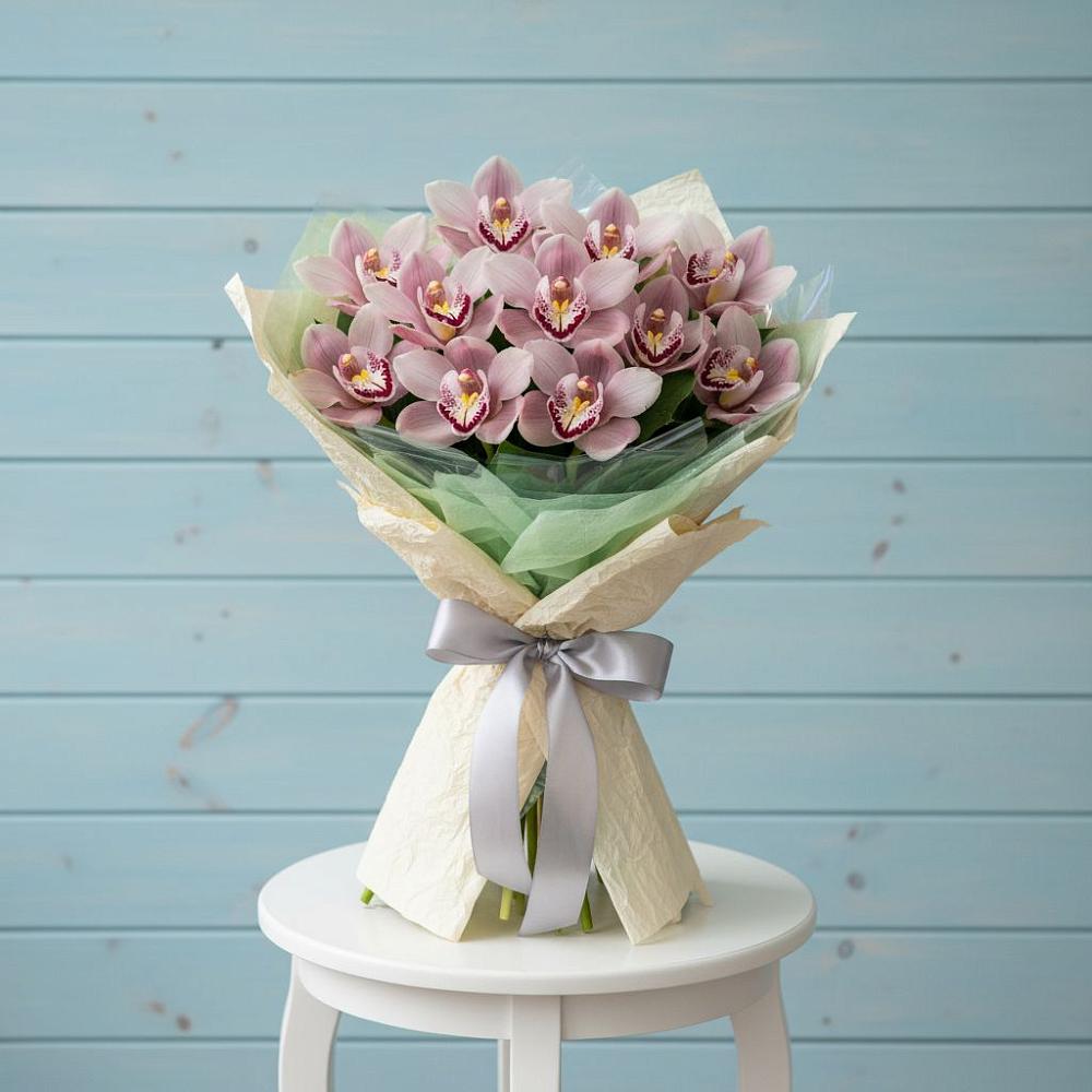 Букет цветов из: Орхидеи и Розы в Горбунки