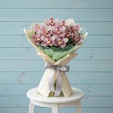 Букет цветов из:  Орхидеи и Розы в Горбунки