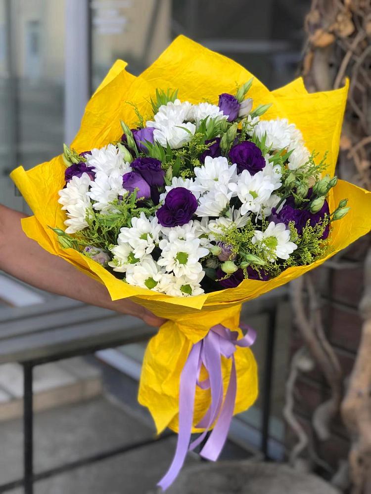 Букет цветов из: Ирисы, Хризантемы и Ромашки в Горбунки