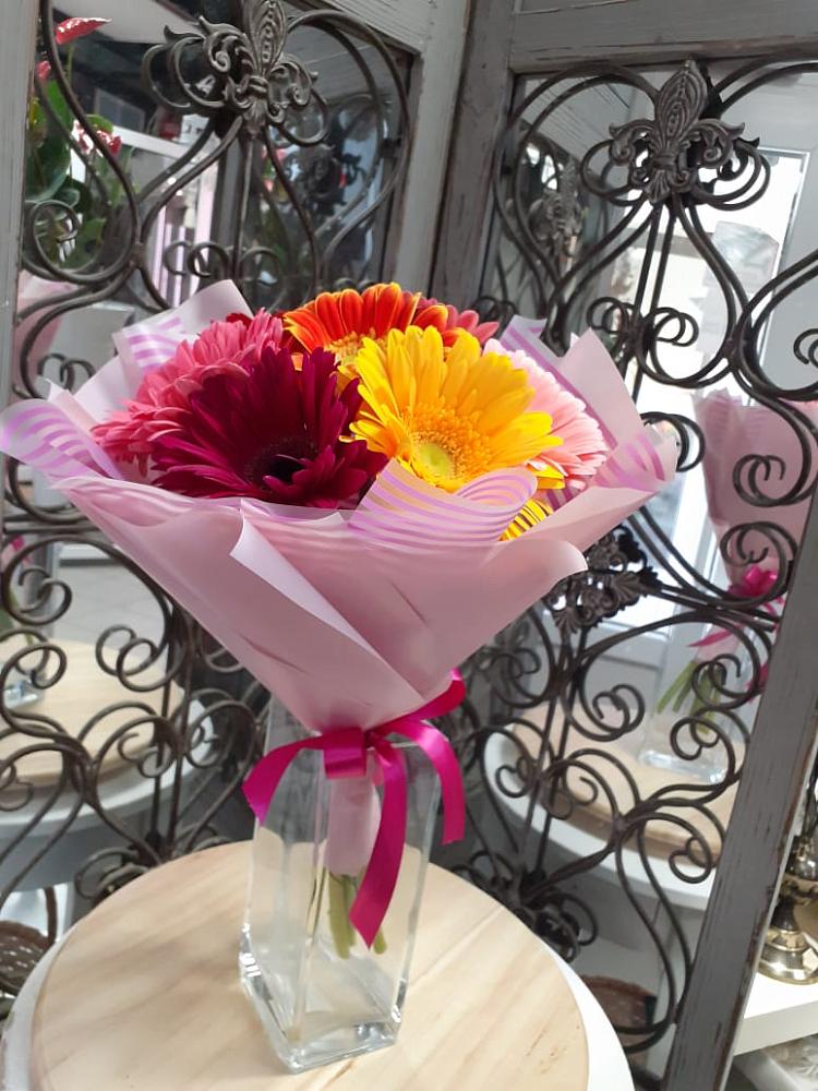 Букет цветов из: Герберы в Горбунки