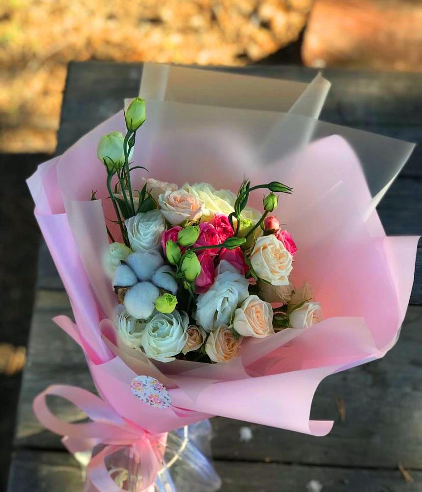 Букет цветов из: Розы и Лизиантусы в Горбунки