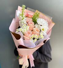 Букет цветов из:  Хризантемы и Розы в Горбунки