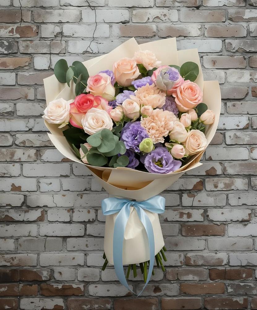 Букет цветов из: Розы, Лизиантусы и Гвоздики в Горбунки