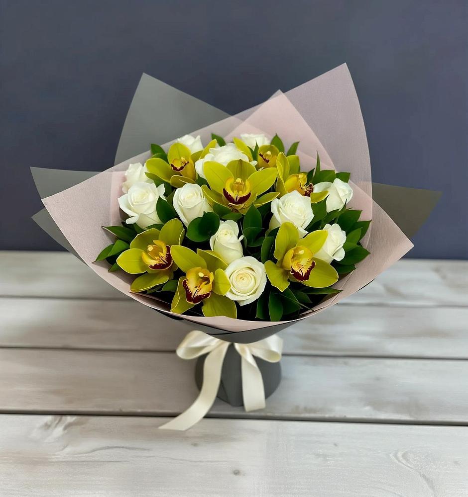 Букет цветов из: Орхидеи и Розы в Горбунки