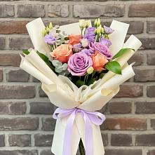 Букет цветов из:  Лизиантусы и Розы #REPLACE_PRED# Горбунки