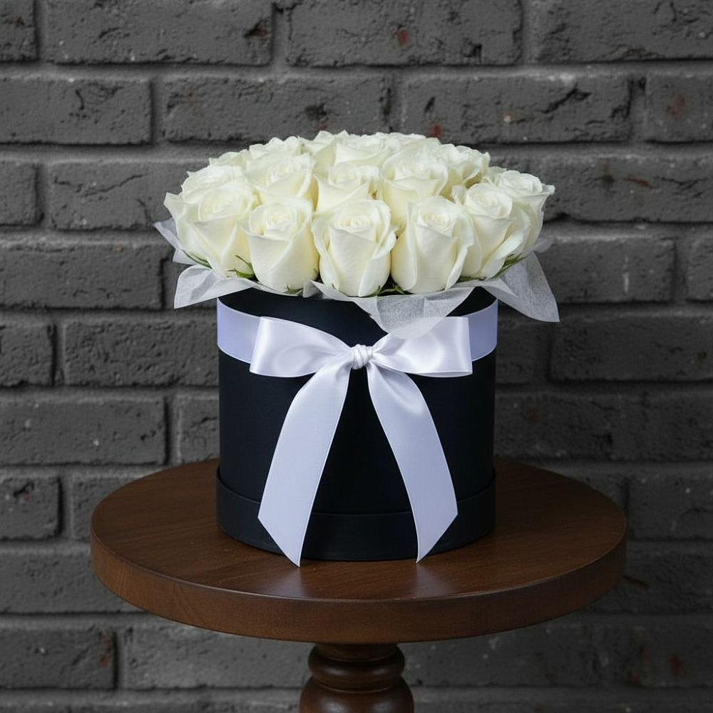 Цветочная композиция из Розы в шляпной коробке в Горбунки