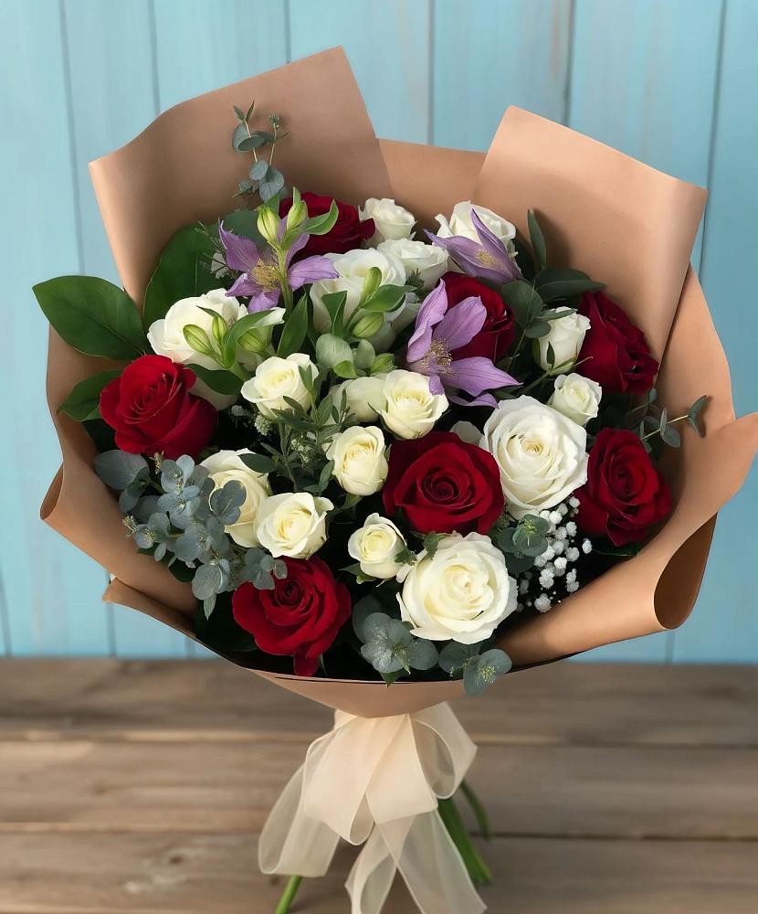 Букет цветов из: Розы и Альстромерии в Горбунки