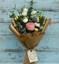 Букет цветов из:  Розы и Лизиантусы в Горбунки