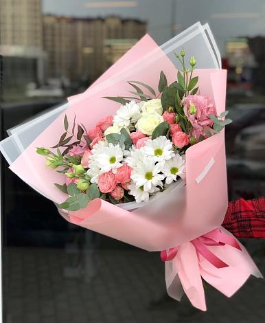 Букет цветов из: Розы, Лизиантусы и Хризантемы в Горбунки